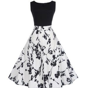 GloryStar Dresses - Sleeveless v-neck dress GloryStar Dresses - Sleeveless v-neck dress
